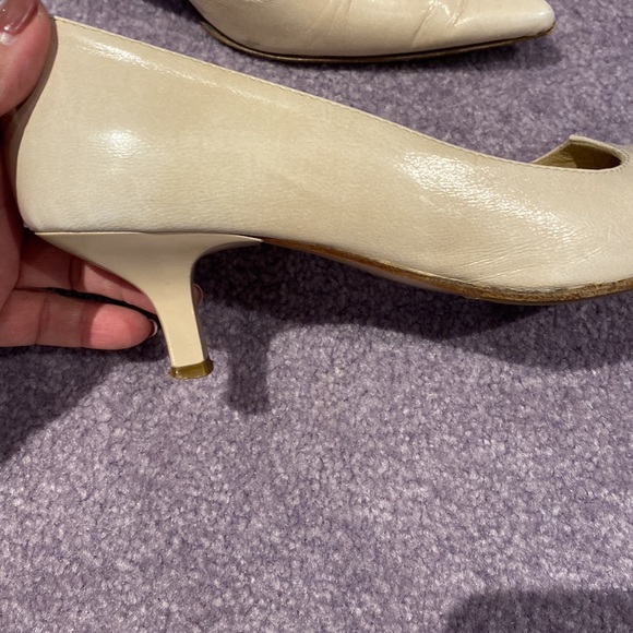 Claudio Fracassa kitten heels in cream - Picture 2 of 11